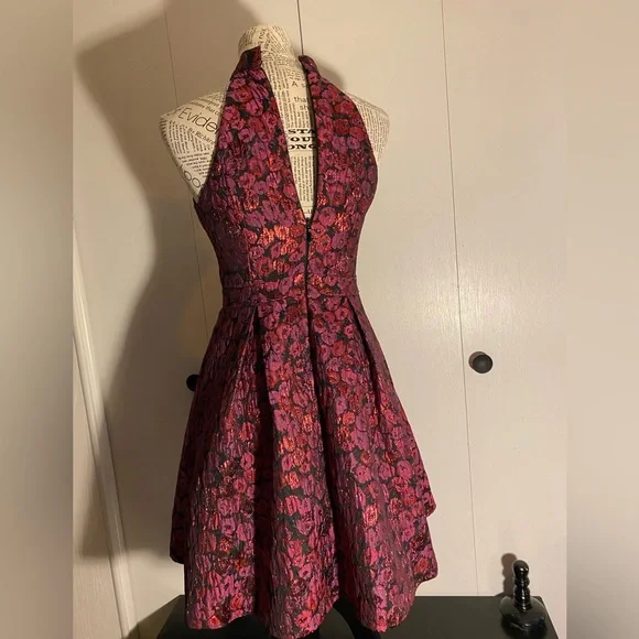 Guess Collar Dress - Picture 3 of 4